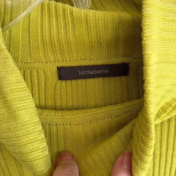 NWT Women’s Turtleneck Liz Claiborne Ribbed Sweater SZ Large - Picture 3 of 5